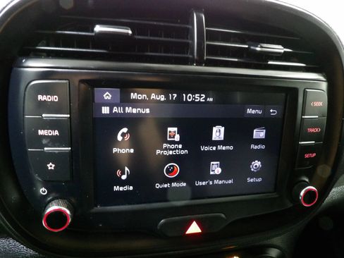 Used 2022 Kia Soul LX FWD image 14
