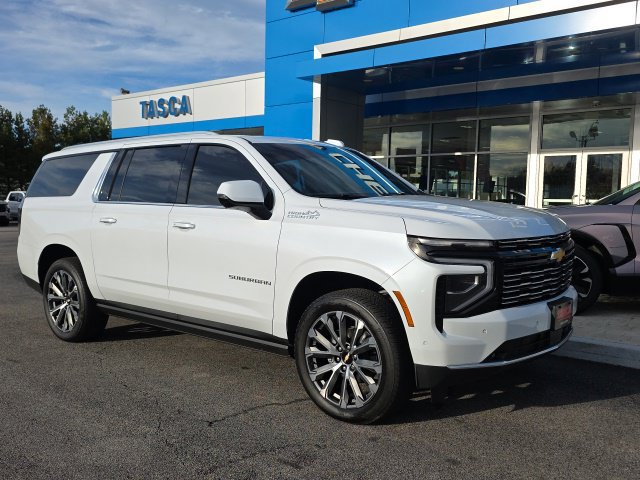 Used 2026 Chevrolet Suburban High Country AWD/4WD image 1