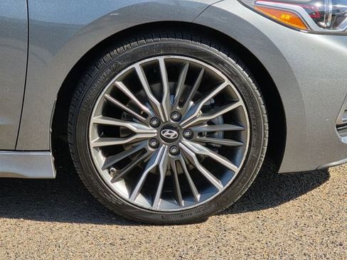 Used 2018 Hyundai Elantra Sport FWD image 8