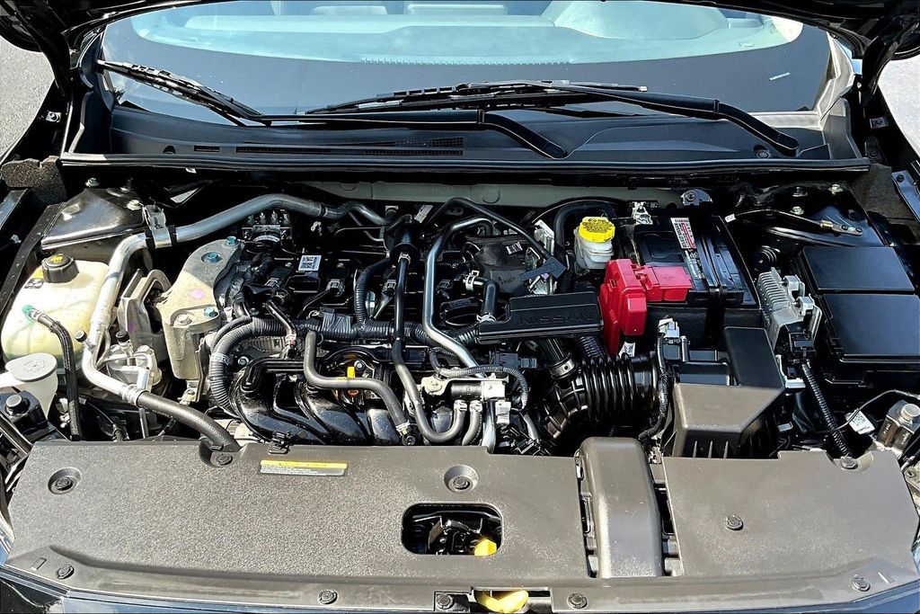 Used 2025 Nissan Sentra SR FWD image 26