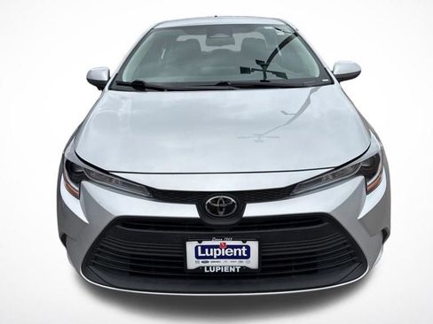 Used 2025 Toyota Corolla LE image 1