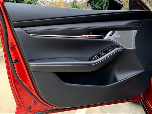 Used 2025 MAZDA MAZDA3 2.5 Turbo Sedan w/Premium Plus image 27