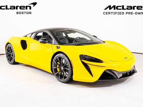 Used 2023 McLaren Artura RWD image 7