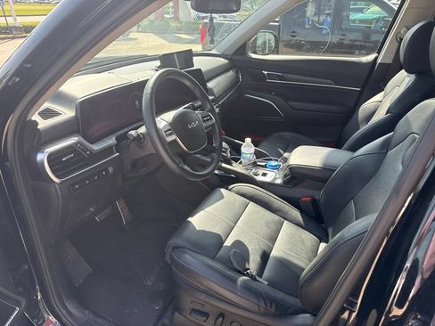 Used 2024 Kia Telluride SX w/ Towing Package AWD/4WD image 3