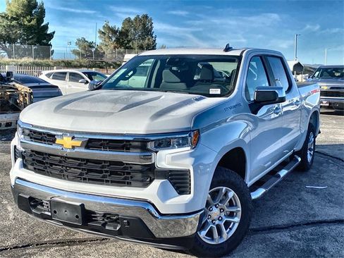 New 2026 Chevrolet Silverado 1500 LT w/ Max Trailering Package image 2