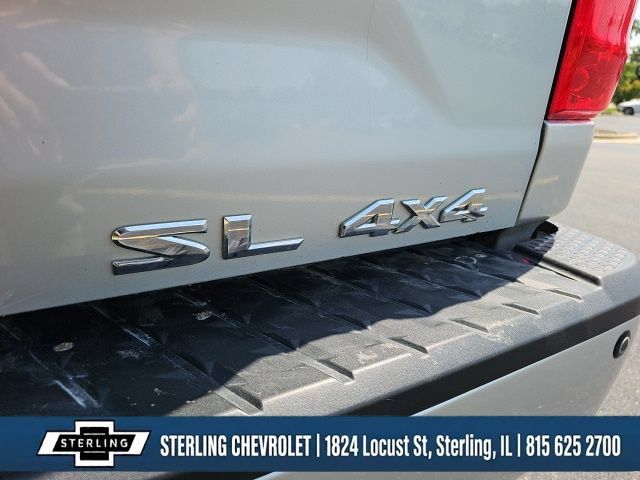 Used 2017 Nissan Titan SL w/ SL Towing Convenience Package AWD/4WD image 31