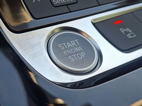 New 2025 Audi Q8 Premium image 19