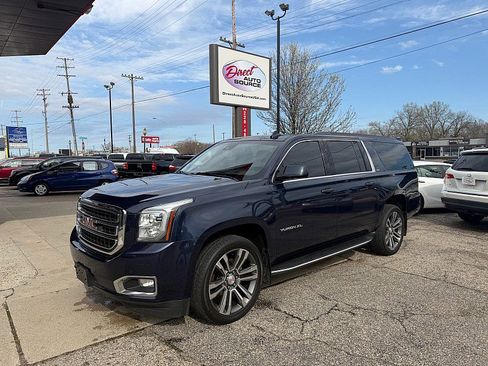 Used 2018 GMC Yukon XL SLT image 8