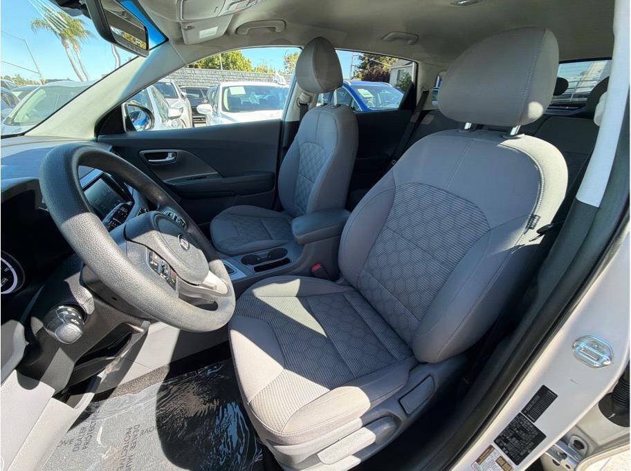 Used 2019 Kia Niro LX FWD image 16