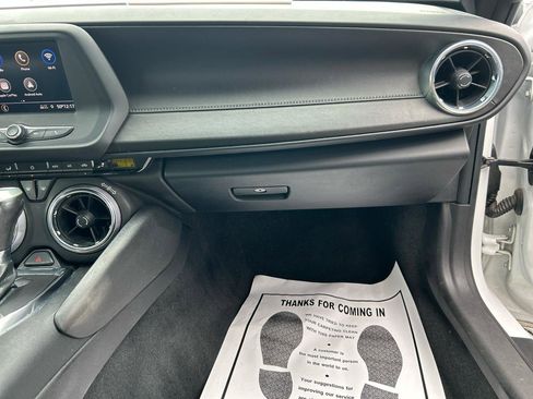 Used 2020 Chevrolet Camaro LT image 29