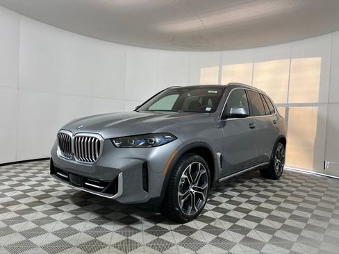 Used 2026 BMW X5 xDrive40i AWD/4WD image 3