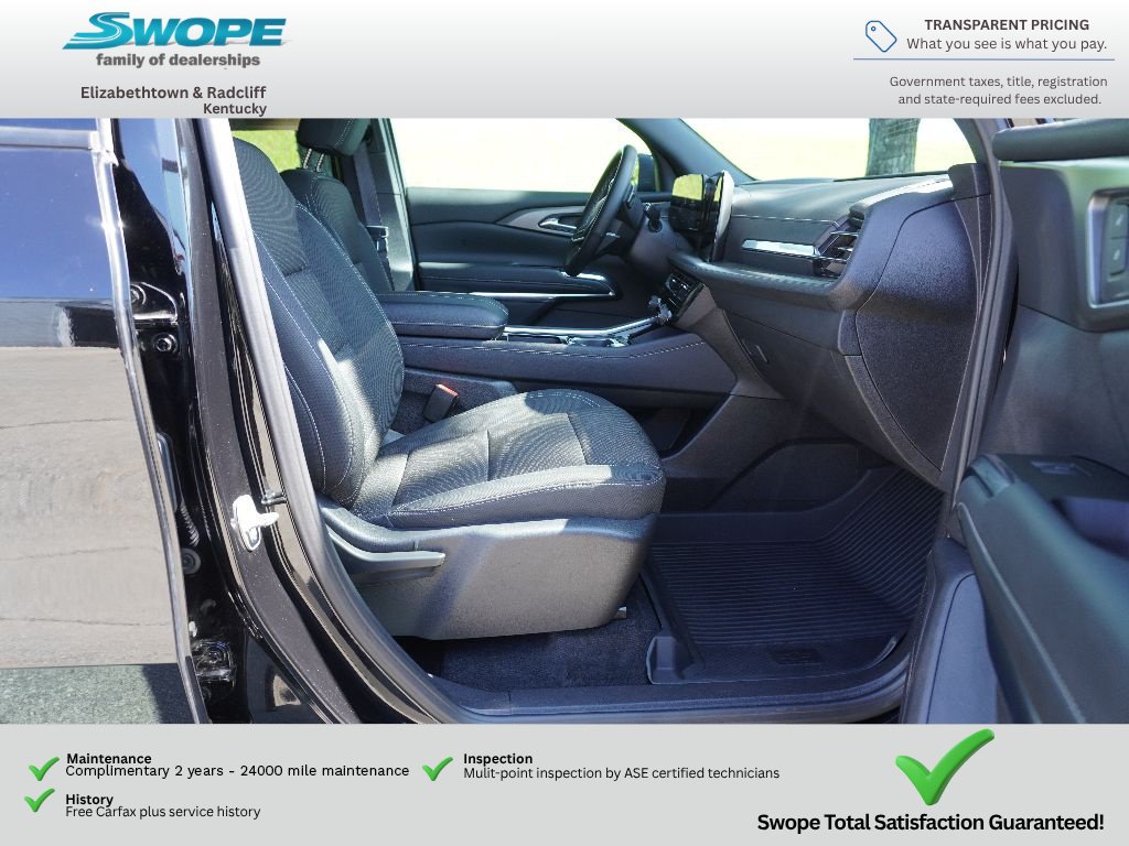 Used 2025 Chevrolet Traverse LT FWD image 9