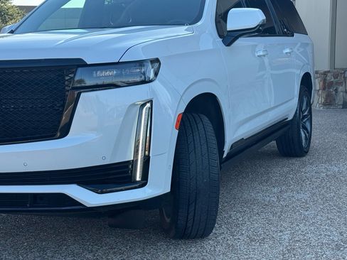 Used 2022 Cadillac Escalade ESV Sport w/ Touring Package image 3