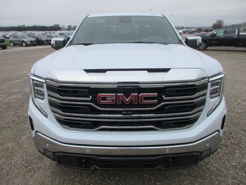 New 2026 GMC Sierra 1500 SLT w/ SLT Premium Plus Package AWD/4WD image 12