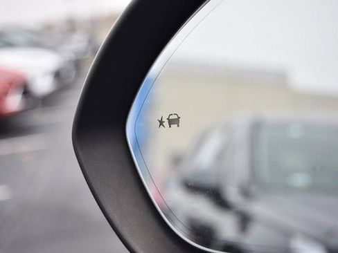 Used 2023 Buick Envision Preferred image 9