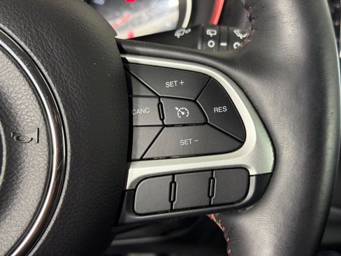 Used 2018 Jeep Compass Trailhawk w/ Leather Interior Group AWD/4WD image 27