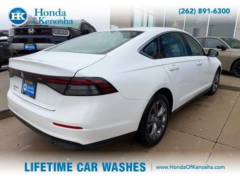 Used 2024 Honda Accord EX image 2