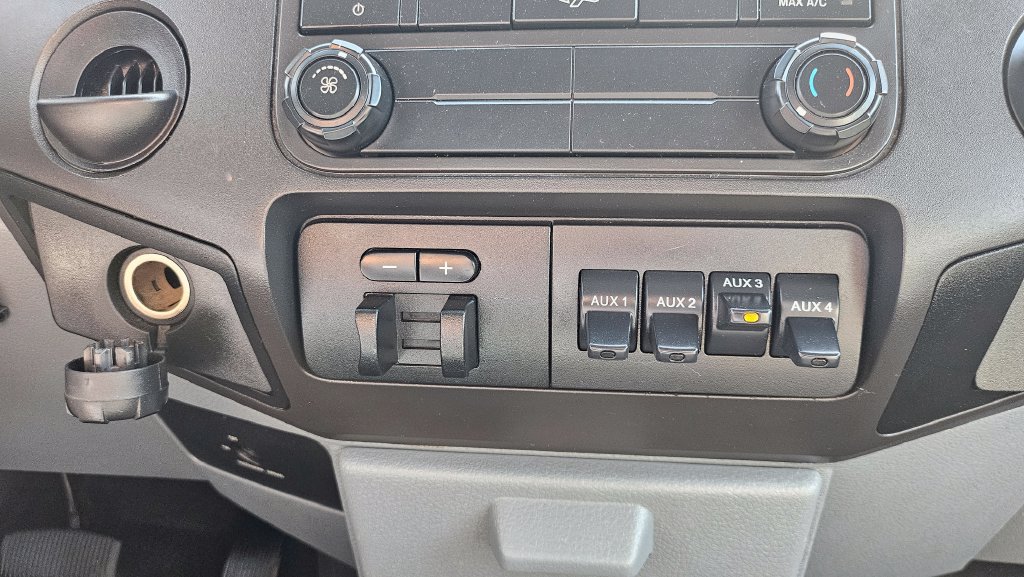 Used 2015 Ford F350 XL w/ Power Equipment Group RWD image 28