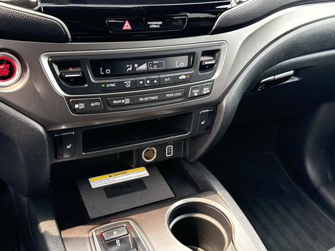 Used 2022 Honda Pilot Special Edition image 7