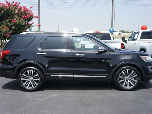 Used 2016 Ford Explorer Platinum AWD/4WD image 5