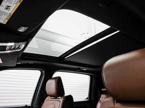 Used 2020 RAM 1500 Limited image 31