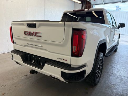 Used 2023 GMC Sierra 1500 AT4 w/ AT4 Premium Package AWD/4WD image 5