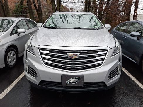 Used 2018 Cadillac XT5 Luxury image 3