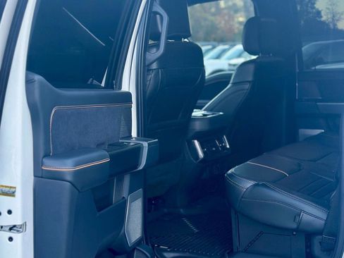 Used 2024 Ford F250 Platinum image 14