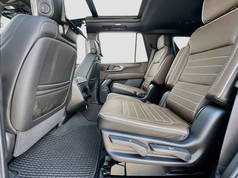 New 2026 GMC Yukon Denali Ultimate AWD/4WD image 17