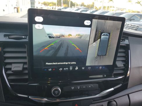 Used 2023 Ford Transit 350 XLT image 11