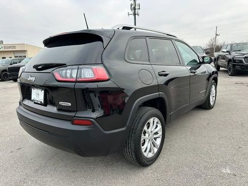Used 2021 Jeep Cherokee Latitude image 3