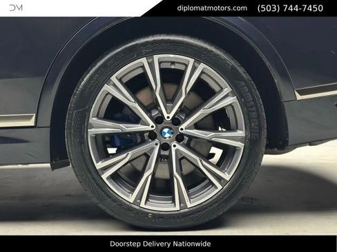 Used 2021 BMW X7 M50i AWD/4WD image 45