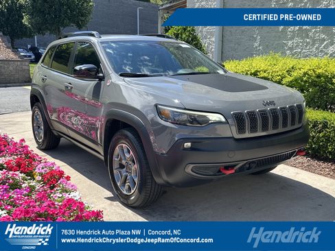 Used 2022 Jeep Cherokee Trailhawk w/ Comfort/Convenience Group AWD/4WD image 1