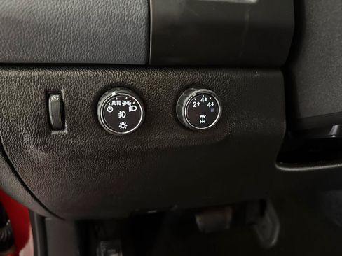 Used 2016 Chevrolet Colorado Z71 AWD/4WD image 9