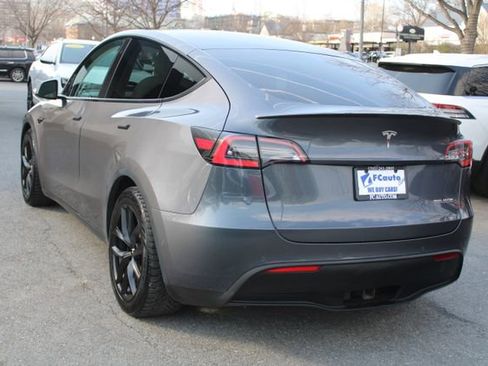 Used 2020 Tesla Model Y Performance image 4