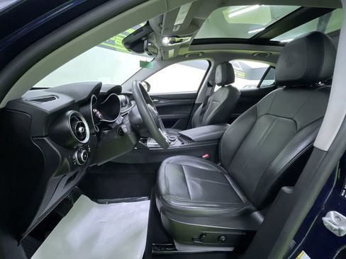 Used 2018 Alfa Romeo Stelvio w/ Cold Weather Package image 18