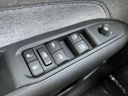 New 2025 Jeep Compass Latitude image 8