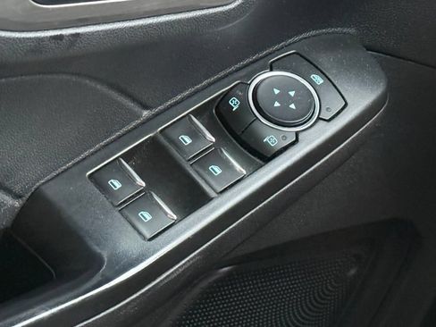 Used 2022 Ford Escape Titanium FWD image 33