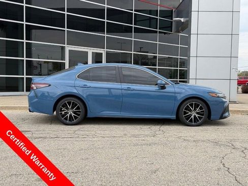 Used 2024 Toyota Camry SE FWD image 2
