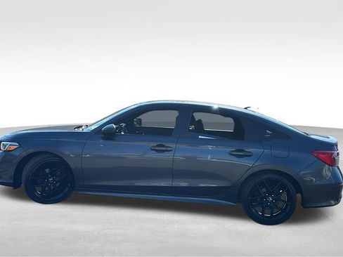 Used 2023 Honda Civic Sport image 4