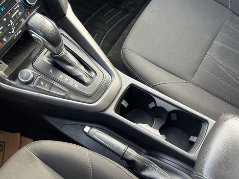 Used 2017 Ford Focus SEL w/ Cold Weather Package image 22