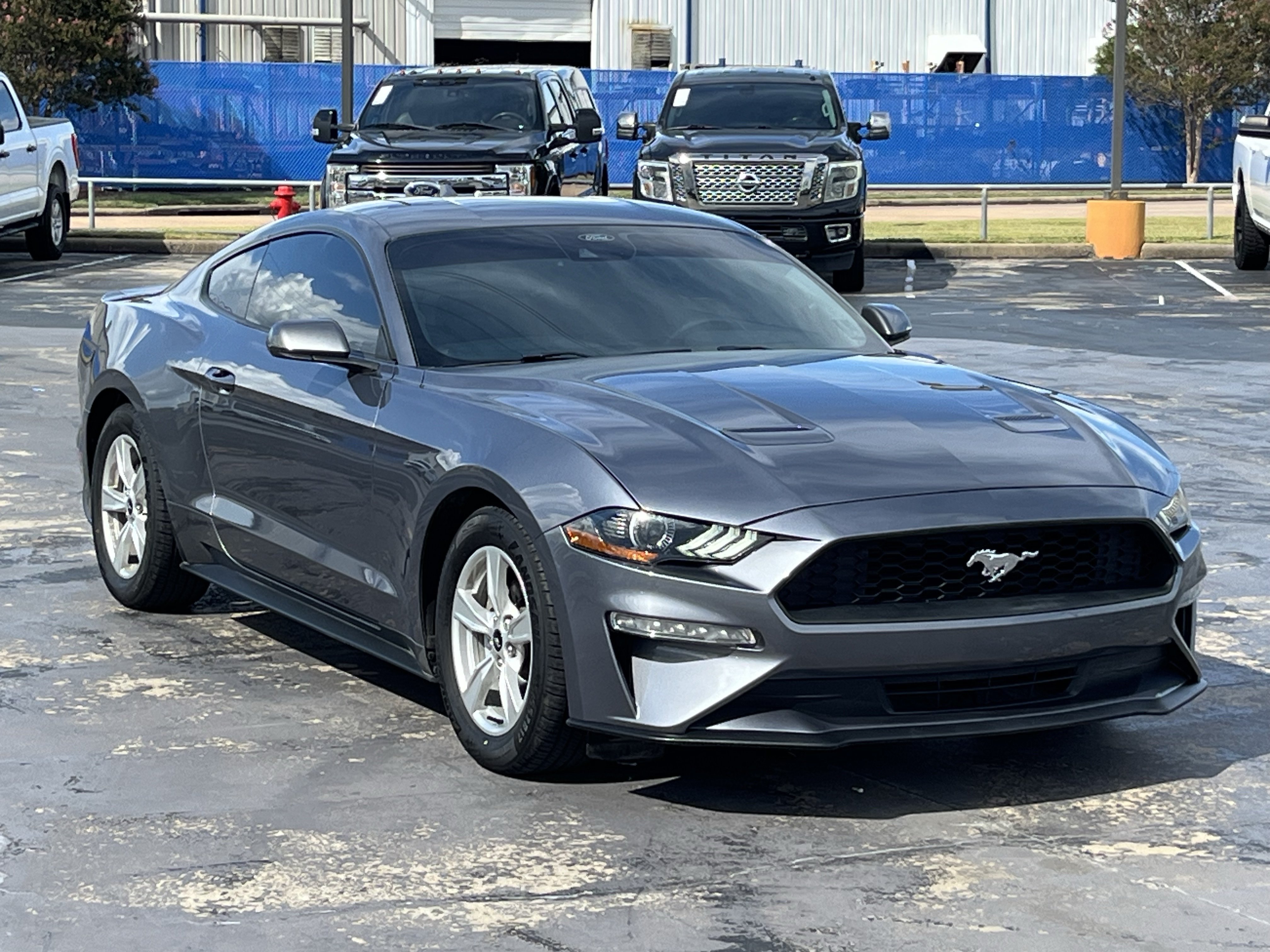 Used 2021 Ford Mustang Coupe RWD image 5