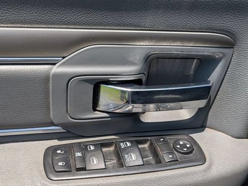Used 2018 RAM 2500 SLT RWD image 12