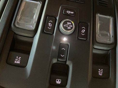 Used 2023 GMC Yukon XL Denali w/ Denali Reserve Package image 20