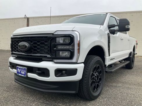 Certified 2025 Ford F350 Lariat w/ Black Appearance Package image 84