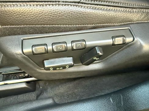 Used 2005 Volvo S60 2.5T image 32