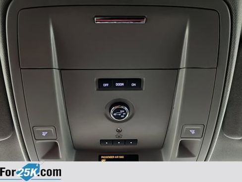 Used 2017 Chevrolet Tahoe LT AWD/4WD image 34