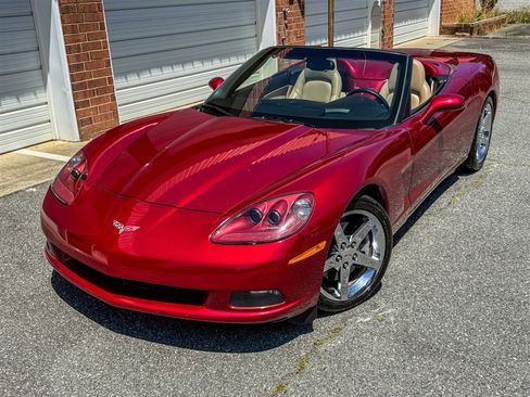 Used 2008 Chevrolet Corvette Convertible w/ Preferred Equipment Group RWD image 13