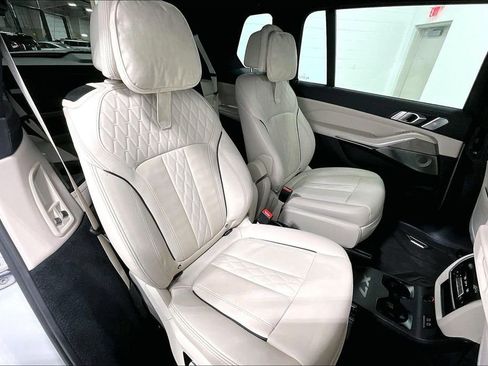 Used 2020 BMW X7 M50i image 36