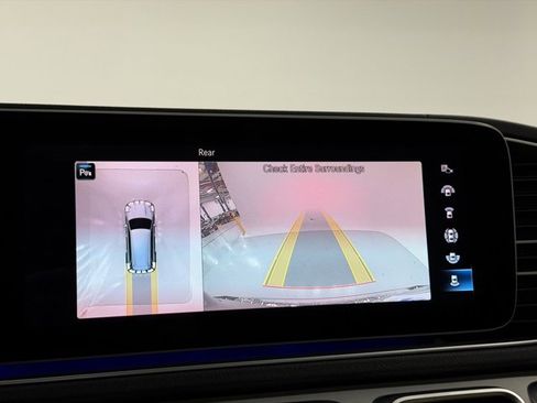 Used 2022 Mercedes-Benz GLS 450 4MATIC image 19